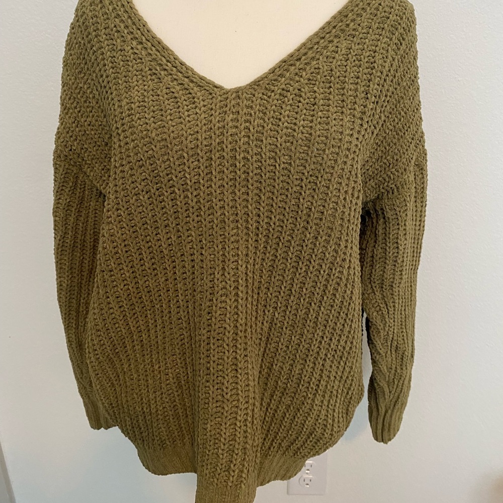 Never worn Soft womens sweater